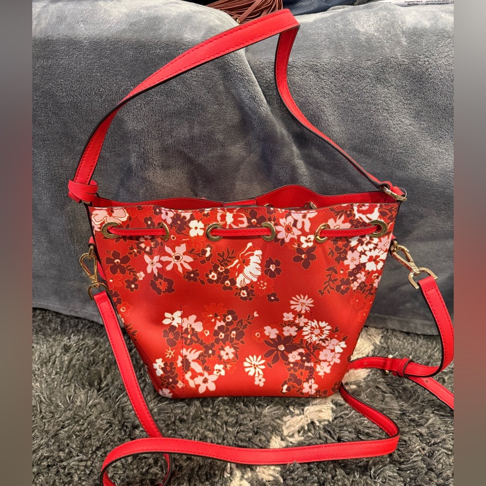 Michael‎ Kors Greenwich Medium Saffiano Leather Bucket Bag NWT - Picture 5 of 7